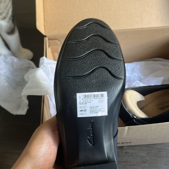 Clarks Emslie Lulin | Mary jane heal/pumps |Black Leather | us8M - Picture 3 of 7